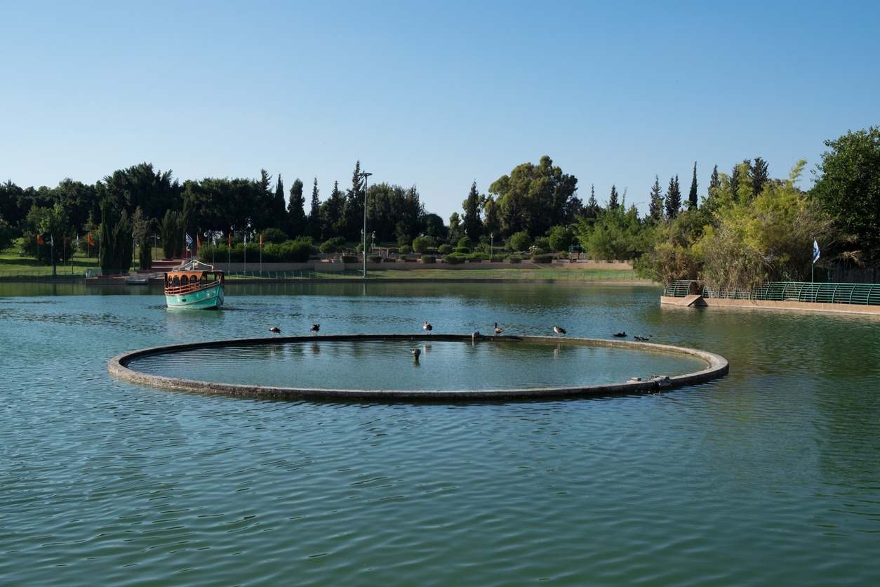 ra’anana park lake