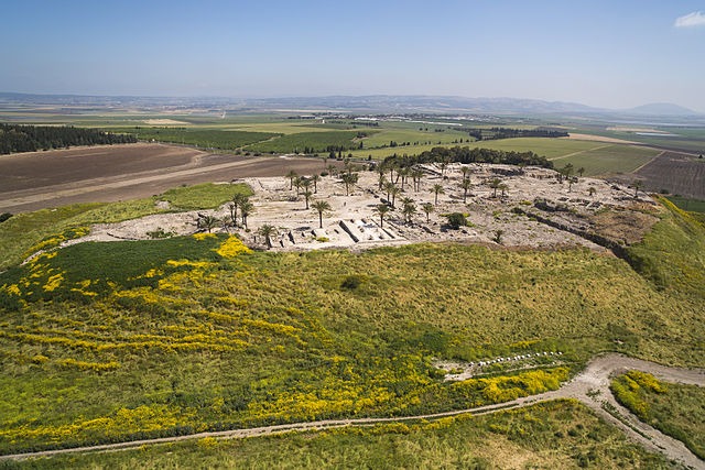 Megiddo – A City at the Crossroads
