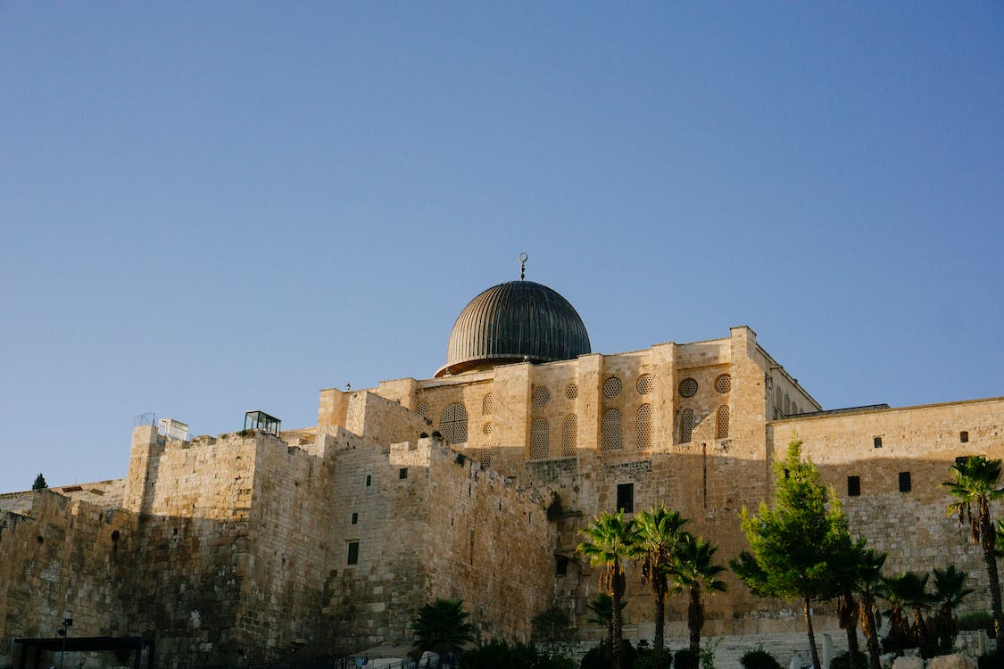 Unwinding in Jerusalem