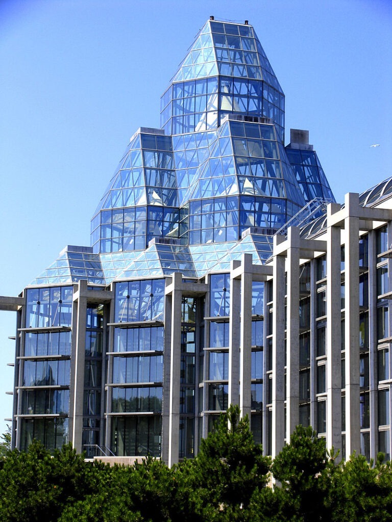 Moshe Safdie - Israeli architects