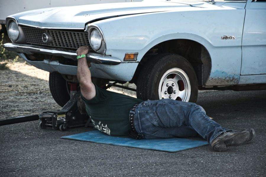 Amateur car mechanics!