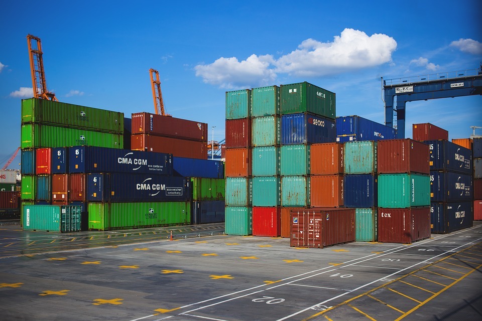 7 points to consider when choosing an international shipping company