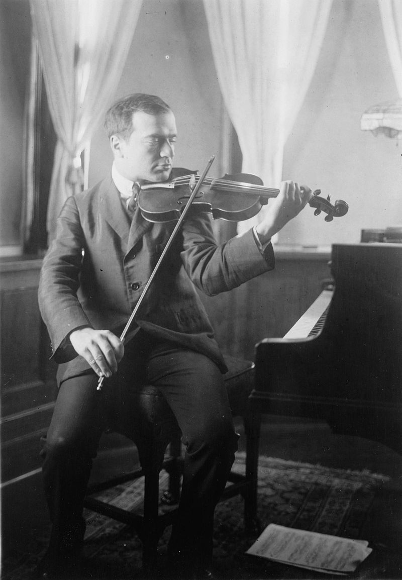 black and white picture of violinist Bronsilaw Huberman