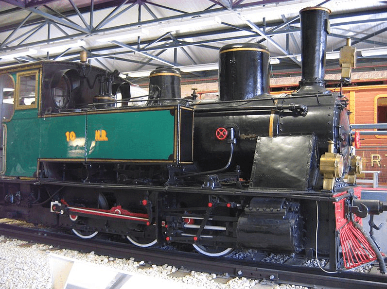 a black and green steam powered locomotive, Locomotive No. 10 on Hejaz Railway