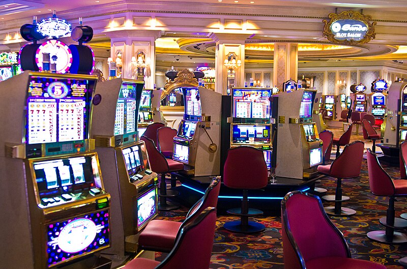 Advantages and Disadvantages of Playing Online Slots True Wallet 